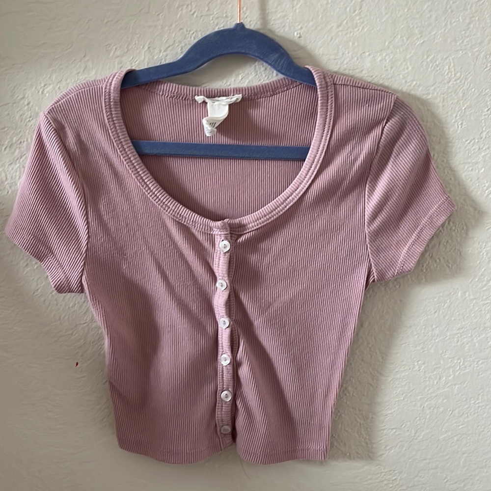 Women’s Size Small pink cropped top from Tillys
